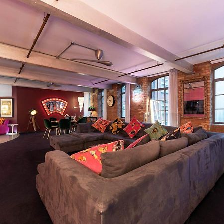 Amazingly Luxurious Loft Apartment, Soho - 3 Bedrooms, 2 Bath & Office Londýn Exteriér fotografie