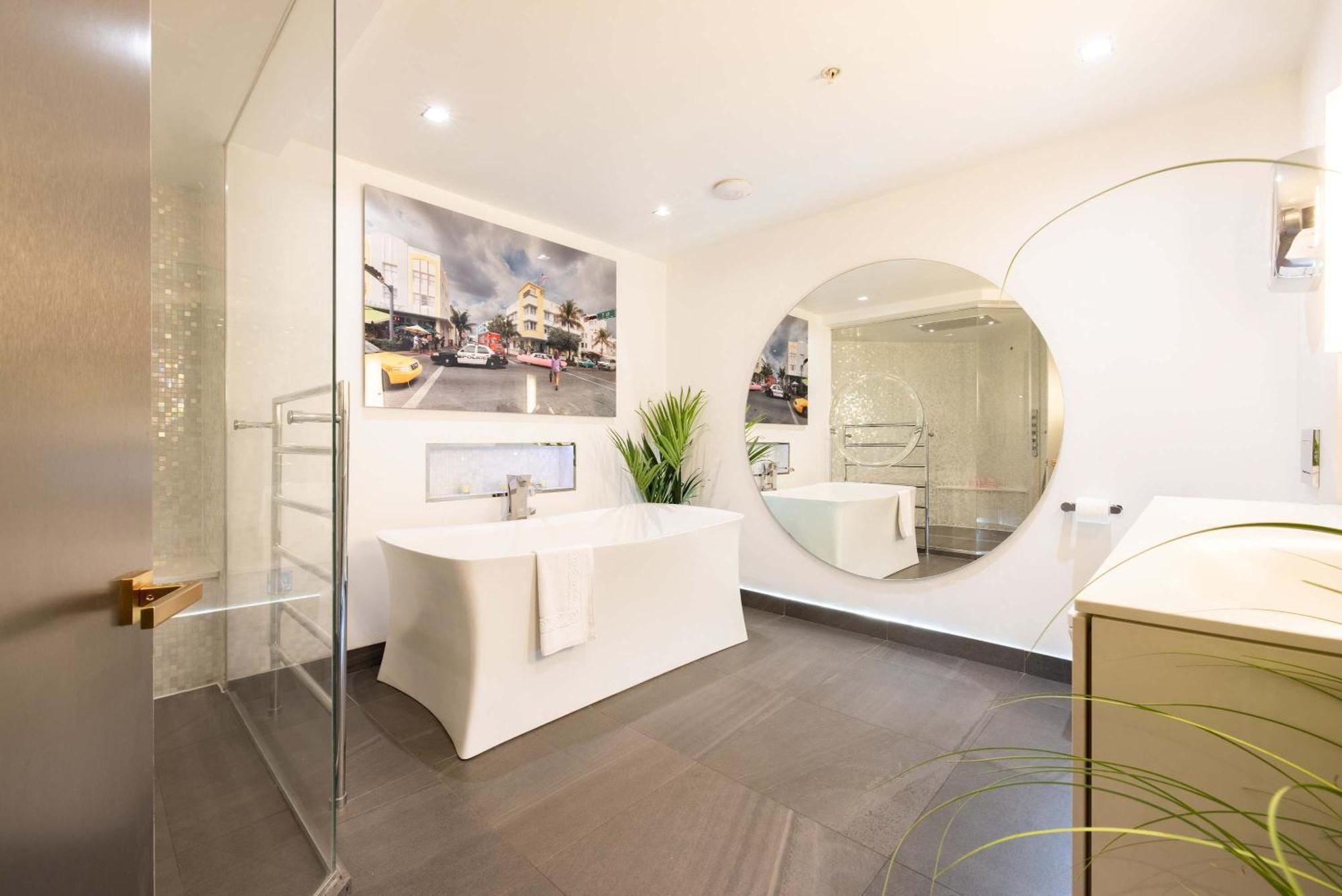 Amazingly Luxurious Loft Apartment, Soho - 3 Bedrooms, 2 Bath & Office Londýn Exteriér fotografie