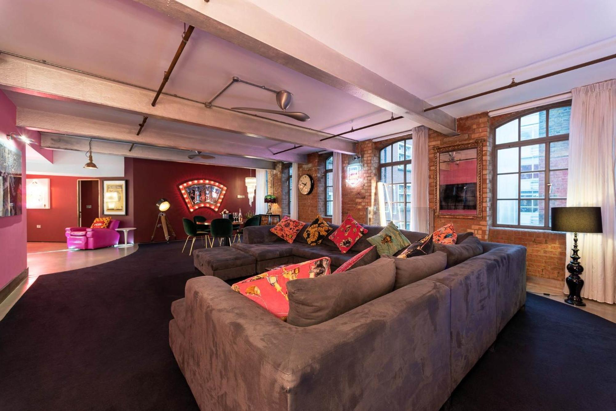 Amazingly Luxurious Loft Apartment, Soho - 3 Bedrooms, 2 Bath & Office Londýn Exteriér fotografie