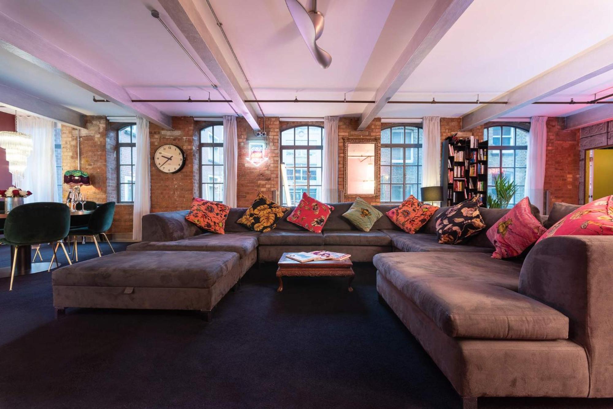 Amazingly Luxurious Loft Apartment, Soho - 3 Bedrooms, 2 Bath & Office Londýn Exteriér fotografie