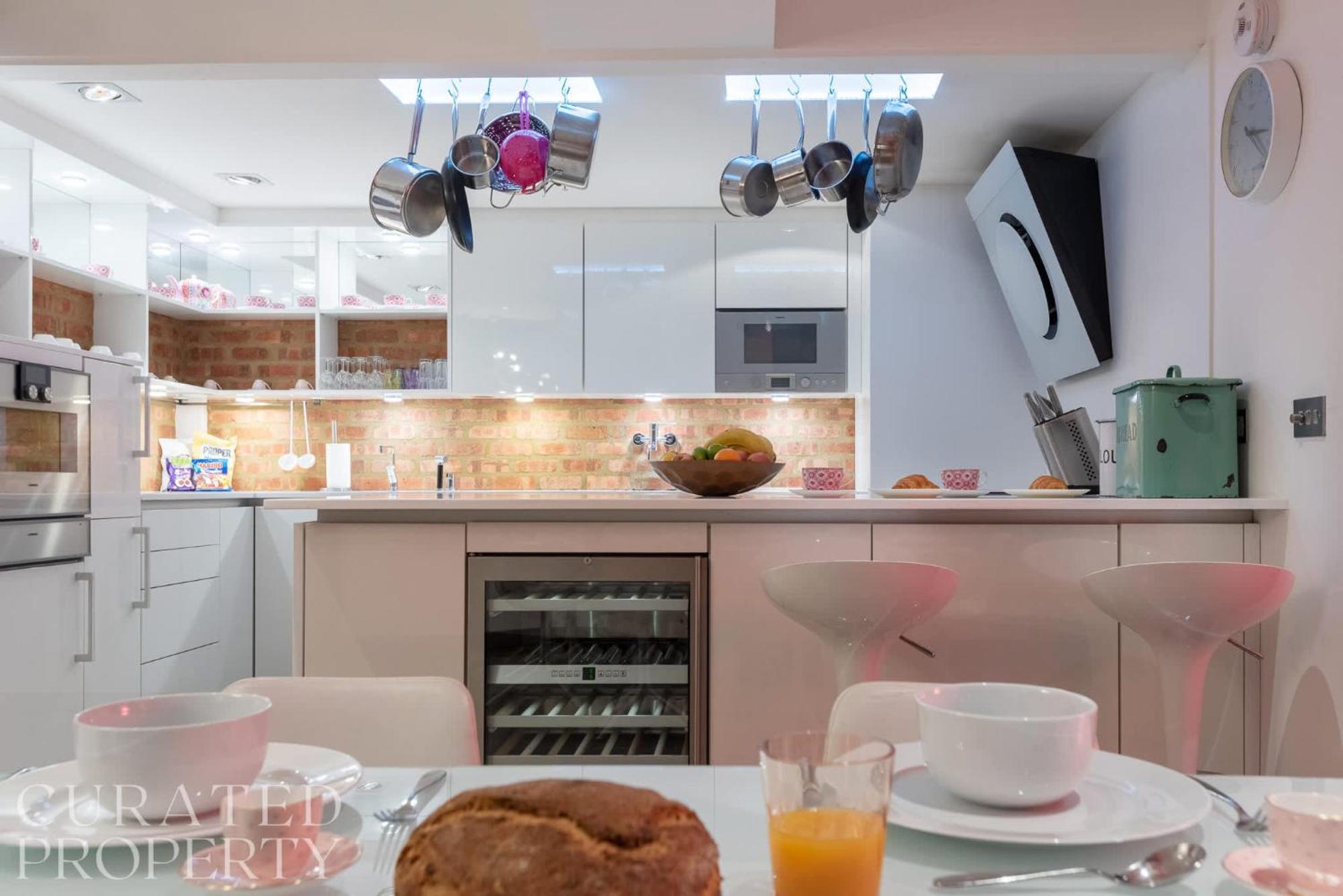 Amazingly Luxurious Loft Apartment, Soho - 3 Bedrooms, 2 Bath & Office Londýn Exteriér fotografie