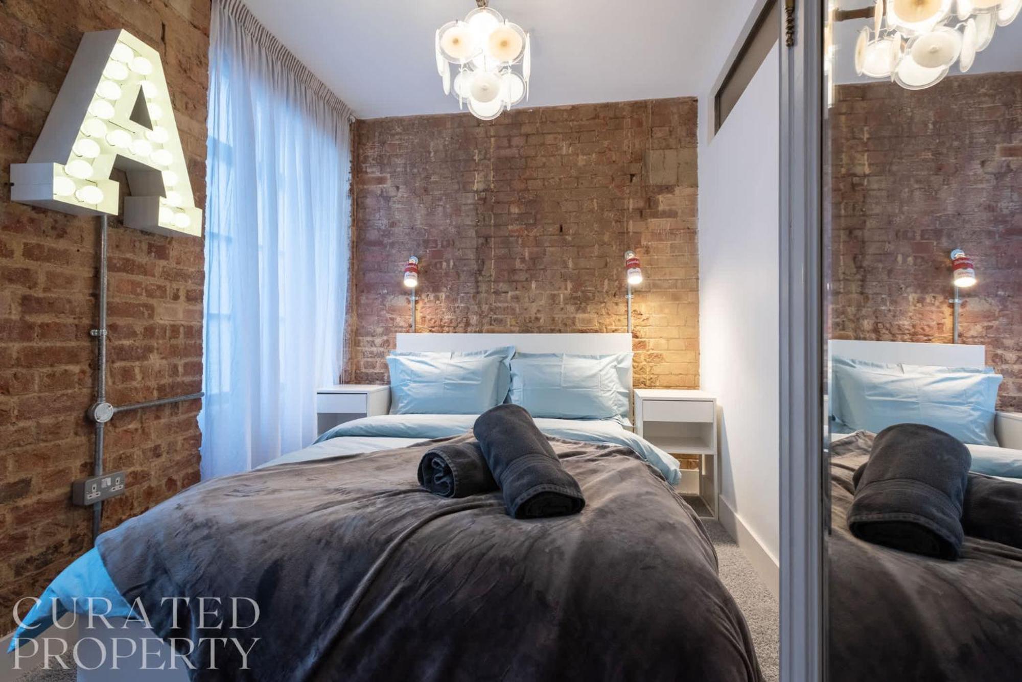 Amazingly Luxurious Loft Apartment, Soho - 3 Bedrooms, 2 Bath & Office Londýn Exteriér fotografie